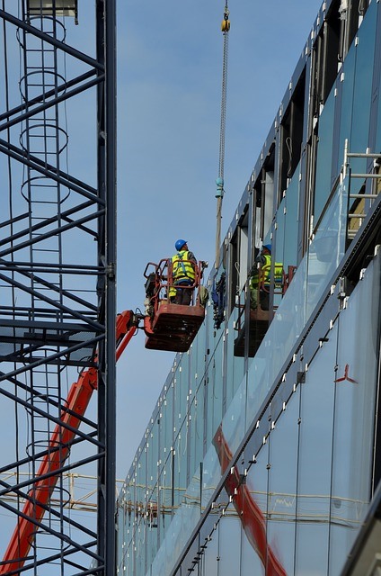 Trabajos de construcción y montaje en altura para proyecto arquitectónico